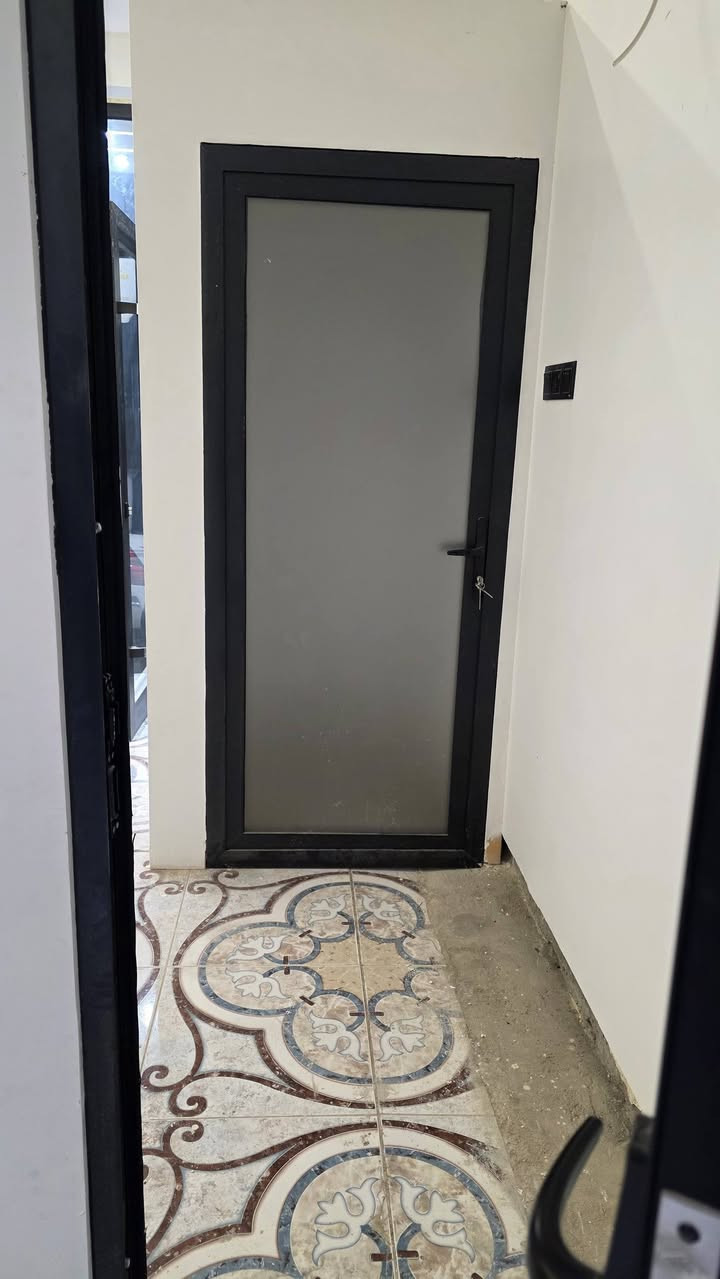 للبيع
جامخانــــــــــة 
285 ارتفــــاع 
325 عـــــرض 
البيبان عدد 3 نفس القياس (200×90)
جام مضلل نافذ للضوء
الاسعار راسلني خاص وتتدل
للمعلومة بعدهن جدد توني شديتهن وعزلت


**إذا كنت صاحب هذا الإعلان وتريد حذفه لأي سبب، رجاءا أرسل رسالة إلى الدعم الفني**