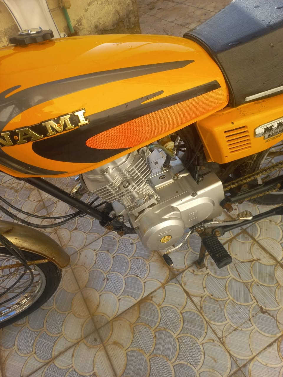 سلام عليكم دراجه نامه اصلي مديل 22وكيله نوفل أوراق  ستنساخ الدراجه مكفول  السعر 750وبيه مجال  المكان دوانيه حي الزيتون رقم ***********
