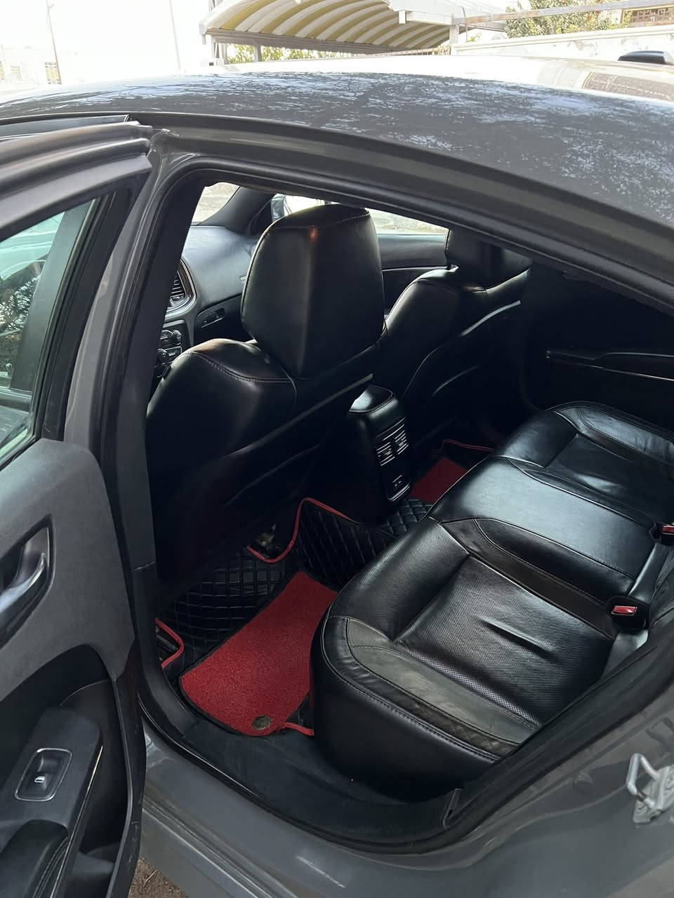 چارجر 2017اصل 6سلندر
فول مواصفات،رقم بغداد باسمي
مصبوغة بدون قماره(اثر دحجات بالصفاح)
حادث امريكا جاملغ السايق،ومحدث بنيد ابو الفتحه
مكان السياره الناصريه
السعر:180$
***********
