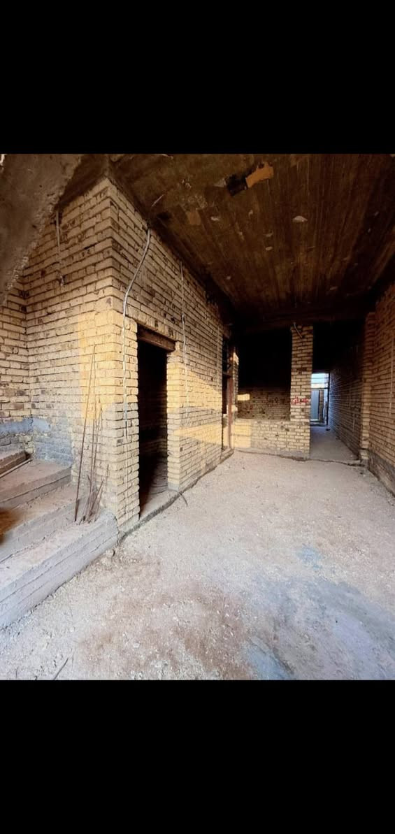 سلام عليكم ورحمة الله وبركاته
هيكل للبيع المساحه 100 متر
طابقين مقابل القطاع الصحي قرب التمثال 
مرقم بل البلديه 
  الاستفسار أكثر 
***********
