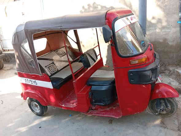 السلام عليكم تكاتك عدد 2مديل 17للبيع
***********
