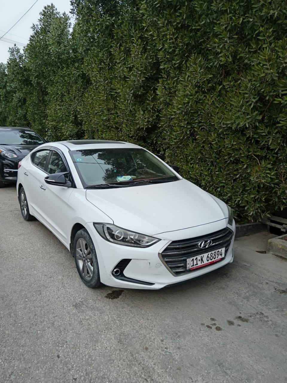 السلام عليكم من رخصت لادمن الانتره موديل 17 خليجي السياره كفاله عامه بيه فقط شبرين بل دوسه مال الراكب السياره فول فتحه بل سقف مري شفط أشارت ترحيب شاشه وكامره وحساسات خلفيه محرك 2000 كير تلث وضعيات ايكو سبورت نورمل  رقمه بغداد بسمي تحويل ثانيوم السياره مشروع وطني مكاني كربلاء الحر حي سومر السعر 157 وبيها مجال الرقم ***********
