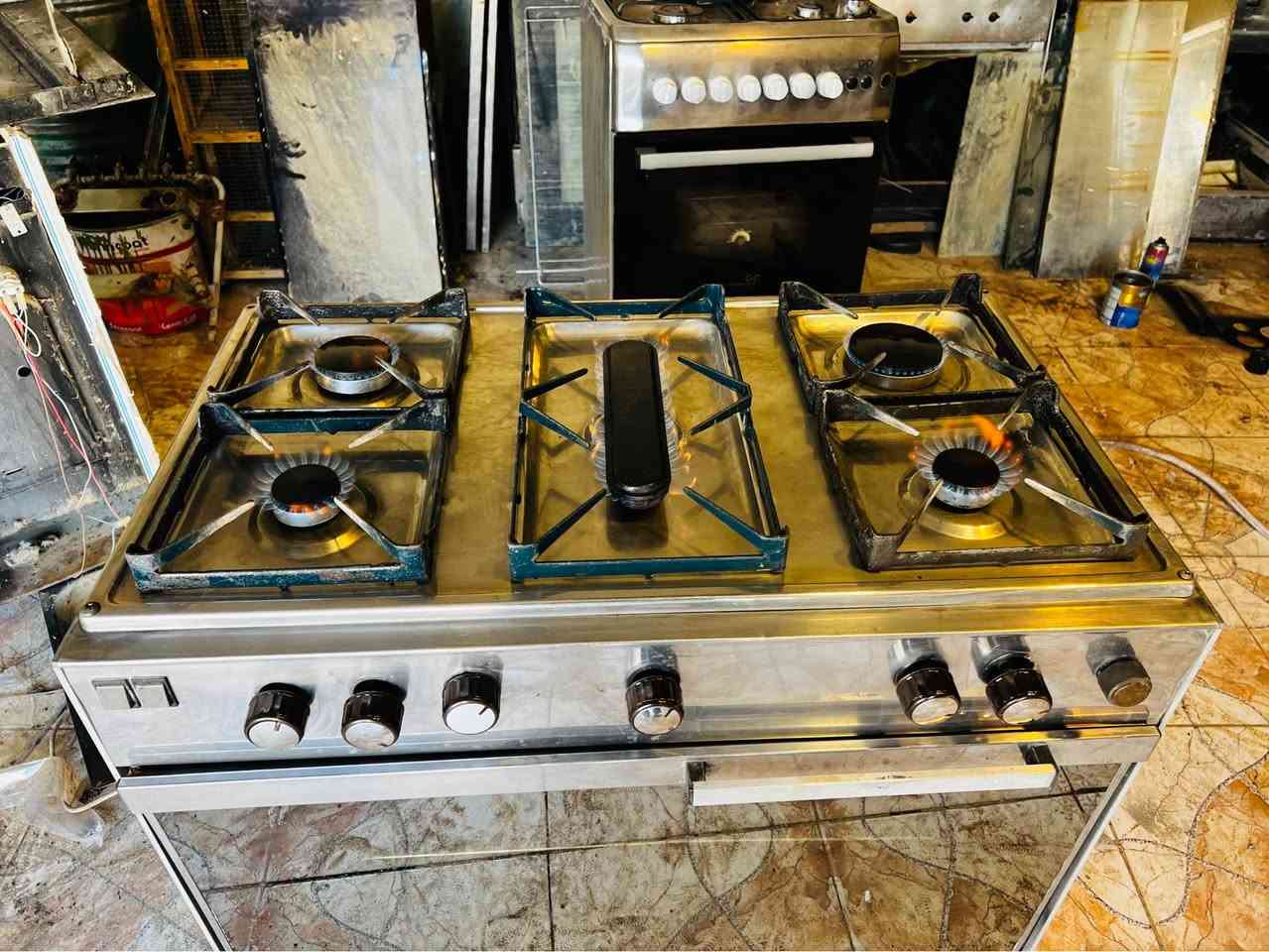 طباخ عشتار القديم كله شغال 5عيون وفرن فوك وجوه
بيع اومراوس 
***********واتساب فقط النجف, العراق
