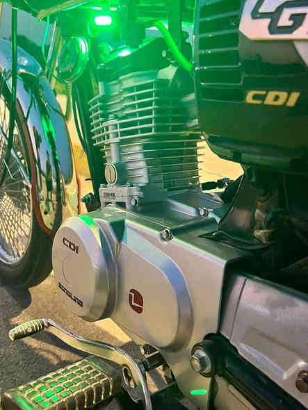 سلام عليكم دراجه سونك البيع موديل 2024دراجه جاهزه من كلشي كهربائيات كله شغاله محرك مكفول أوراق مكاني المزرعه دراجه سعره 650 وبيهه مجال قليل 
***********
