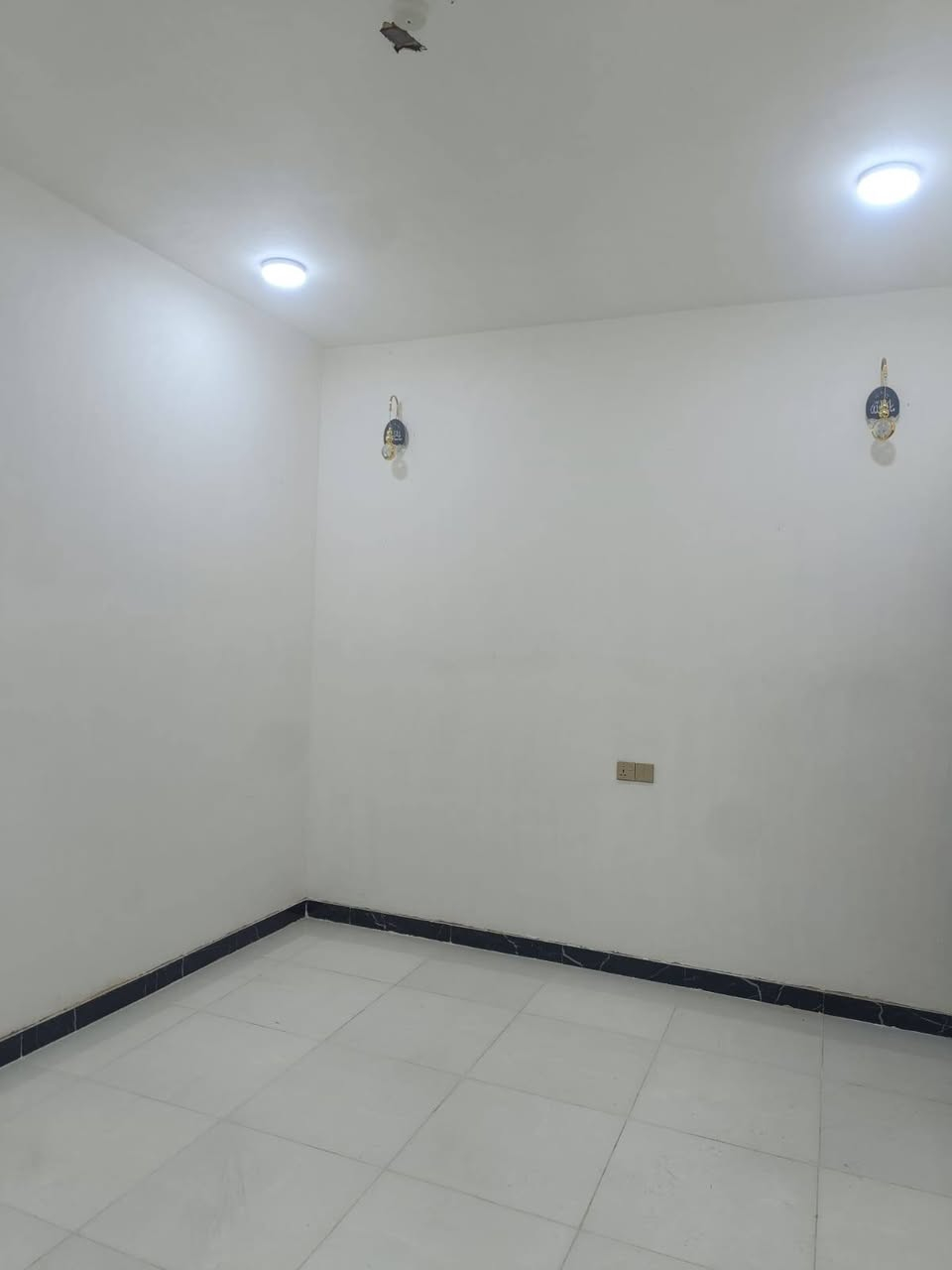 بيت للبيع البو جاسم خلف الحضاره واجهه خمسه نزال عشرين للاستفسار ***********
