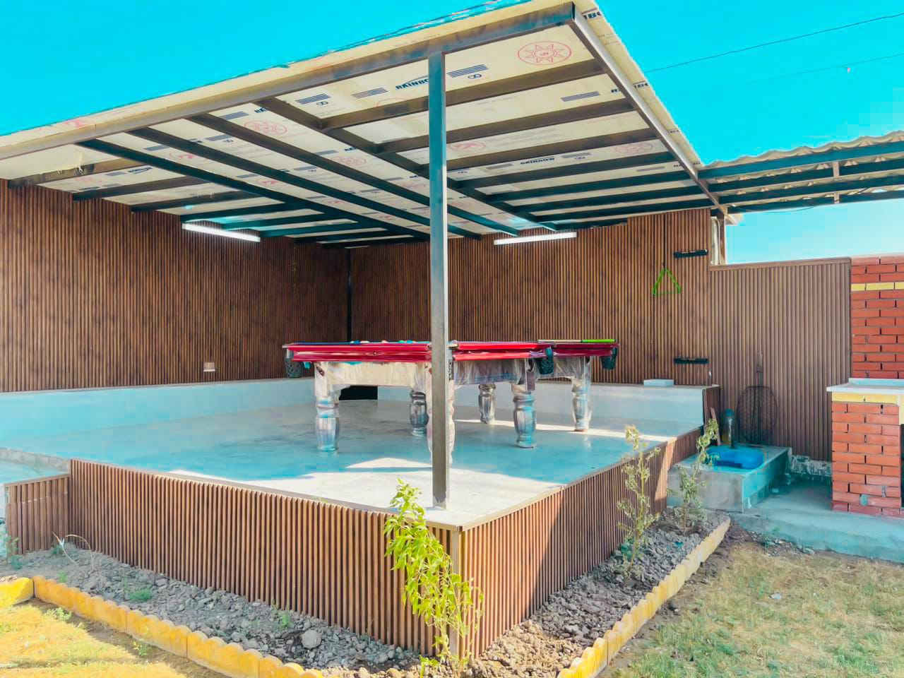 ✨
مزرعة ترفيهية مميزة للإيجار / 
استمتع بأجواء الطبيعة والهدوء، مكان مثالي للاستثمار أو قضاء أوقات ممتعة مع العائلة والأصدقاء 🏡💚

💰 تبدأ أسعار الحجز من 150,000 دينار وصعوداً
📆 حسب عدد الأشخاص وأيام الحجز

📍 العنوان: بغداد – ابو غريب - الزيتون
📞 للاستفسار: ***********
