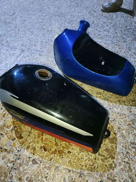 صالنصه كاتم جديده وتاكني باكستاني وتانكي الاسود مزروف ومضروب حار وبارد كلشي مابي 
تعال قيم واخذ ابيع بسعر اليعجبني 
***********
