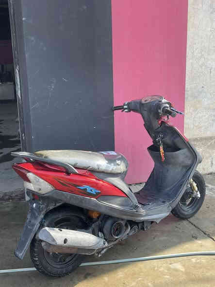 السلام عليكم ماكس عدله 49 بلاديه 2009 لبيع الدراجه كامله ما ناقصه برغي مكيتنه مبدلل بيها بس بستم كهربائيات كله شغاله بيها شلعه و معدلل مشاءالله الدراجه مكيتنه كلش ناعمه السعر 600  ….. الاتصال *********** 
او على الواتساب
