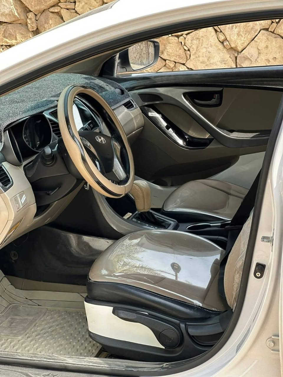 النترا خليجي 2016 مكفولة رقم بغداد مكينه وكير جدد حداديه جديده تخم تاير جديد سياره جاهزه السعر 136 وبيها مجال هذا رقم راعيها *********** مكلف بلنشر
