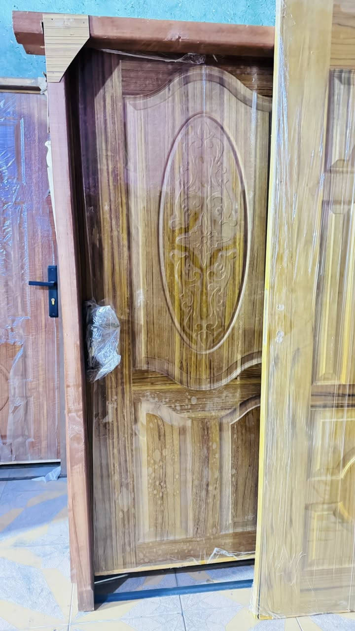 تم وصول باب وجرجوبه خشب شغل ثكيل 
السعر ١&٢يبدءمن ٥٧ فقط 🔥
يوجد اسعار جمله وتوصيل كميات 🌹مكاني حله كفل🥳  ***********
