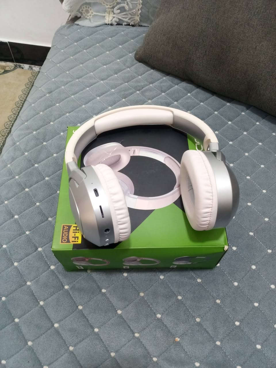 اسلام عليكم سماعه ابلوتوث أو توصاله مال ايباد بعدهن جديدات أسعر اثنينهن 60 شراي اتصل ***********
