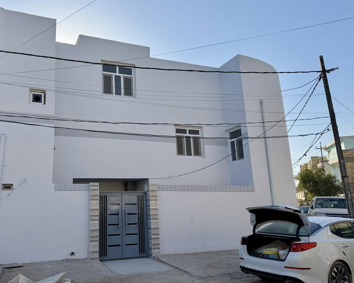 مستعدون لكافة الديكورات الخارجه والداخليه وعمل الفوم الخارجي وطلس الجبس والأصباغ ***********
***********
