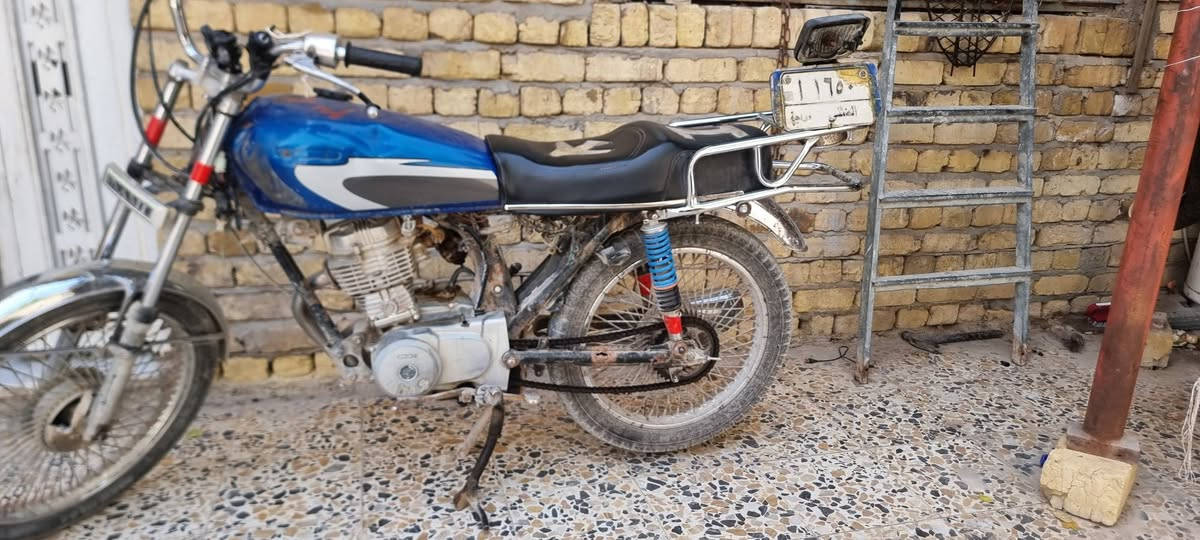دراجه ٤ كير برفاز رقم وسنويه لاكن المالك ما اندل مكانه ولا دورت علي للبيع رقمي ***********
