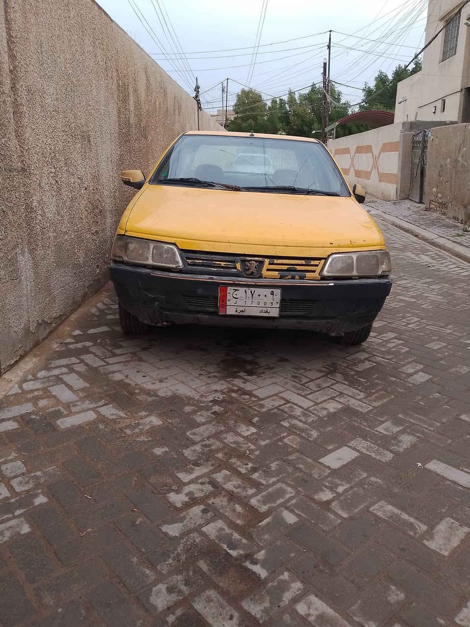 سلام عليكم بيجو روى 2009للبيع سيارة كلة جديد تخم تايرات جديد بس بيها كازكيت فقط سيارة بلادية سعرها 17ورقه بيها مجال عليها هيئة 400الف وغرامات 100الف ينكطع من السعر رقمي *********** مكاني بغداد الأمين
