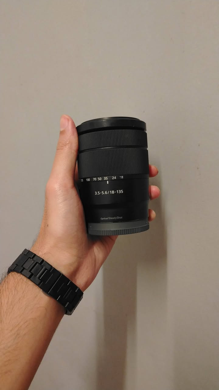 عدسة 
عدسة سوني 18.135 اخت الجديدة  حقيبة كتف سوني . السعر 300 بيهه مجال كلش بسيط


**إذا كنت صاحب هذا الإعلان وتريد حذفه لأي سبب، رجاءا أرسل رسالة إلى الدعم الفني**