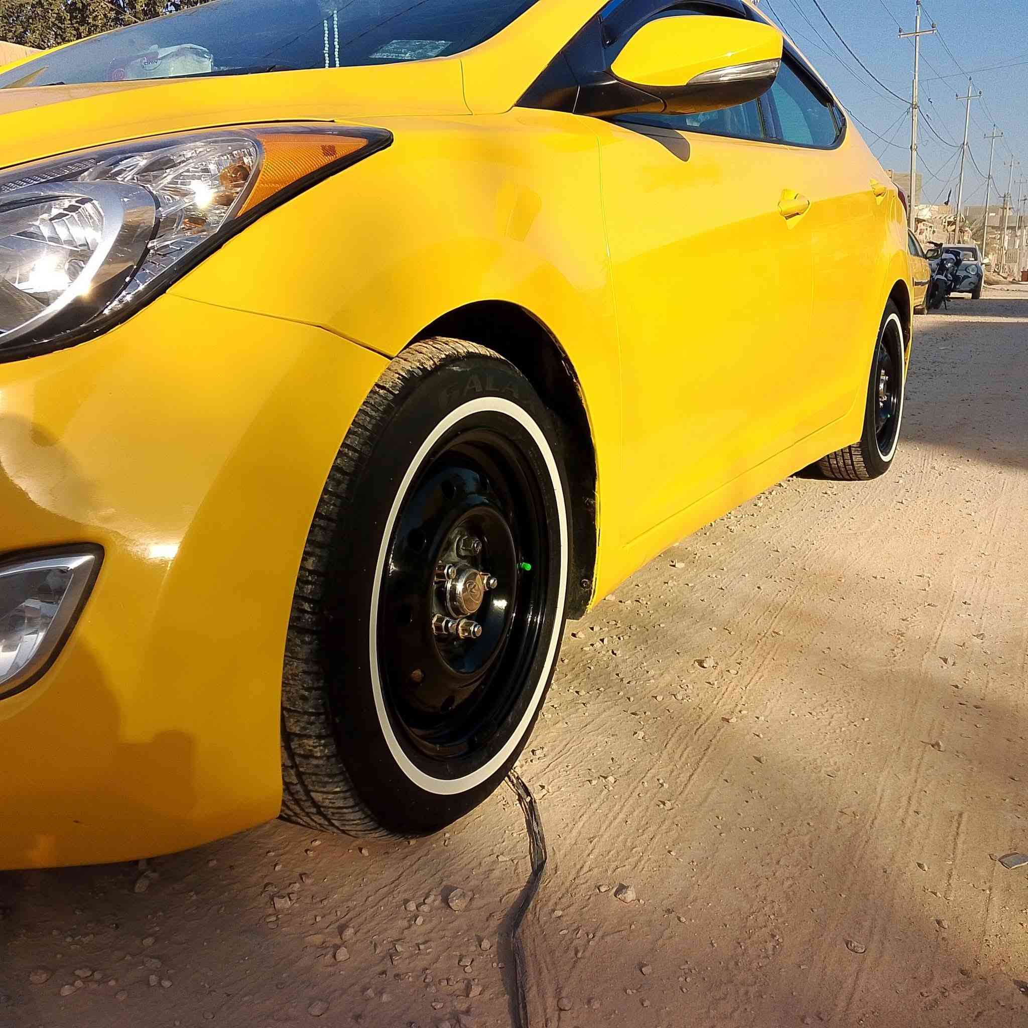 السلام عليكم التره 12 امريكي كفاله عامه ليبل واحد فقط الجاملغ الامامي فول مواصفات واحد علئ واحد بصمه فتحه  بصمت بيبان مري شفط كشنات كهربائيه صبغه جديده محرك 1800 دوش رقم بابل بسمي سنويه 28 كير ومحرك كفاله حداده جديده السعر 100وبيها مجال مصفره هيئه وغرامات المكان ديوانيه رقم ***********
