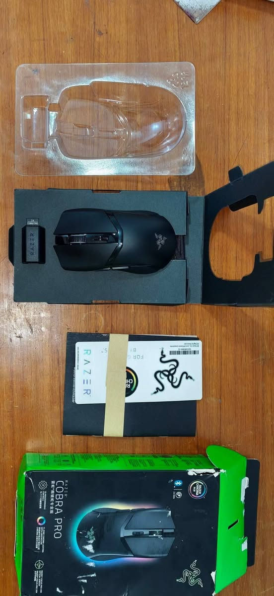 سلام عليكم
متوفر ماوس 
razer cobra pro 

مواصفات الماوس 

سينسر razer focus pro 30k 

سرعة تتبع 750ips

تسارع 70g

الازرار razer optical mouse switches gen 3

البطارية 420 ملي امبير 

الماوس يدعم ميزة on board memory لحفظ بروفايلات الماوس واستخدامها بالاجهزة الثانية بدون الحاجة لاعادة ضبط الاعدادات

يدعم خاصية razer hyperspeed

8 ازرار قابلة للتخصيص والتعديل

سعر الماوس شامل التوصيل 100 الف وبي مجال بسيط للشراي


**إذا كنت صاحب هذا الإعلان وتريد حذفه لأي سبب، رجاءا أرسل رسالة إلى الدعم الفني**