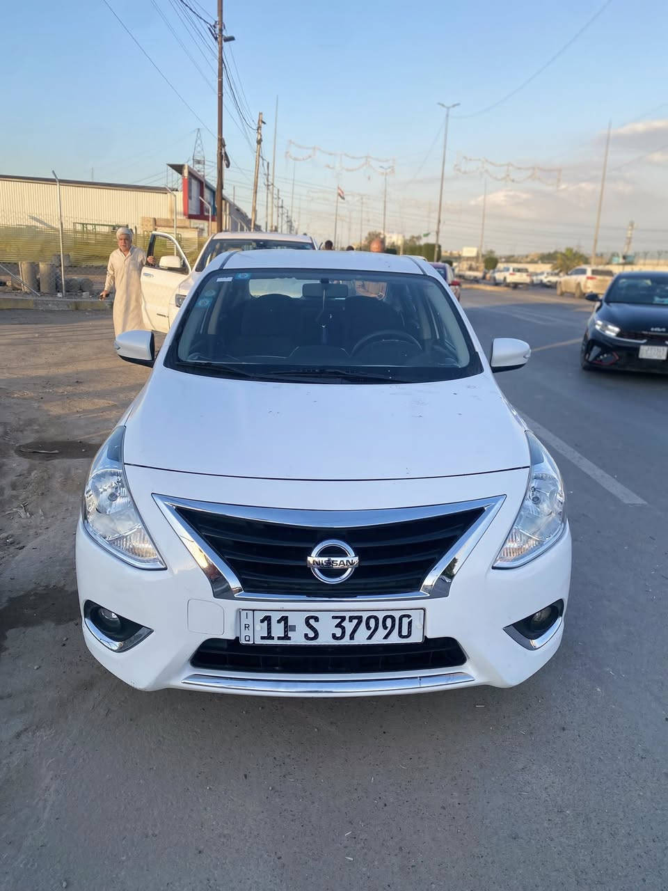 السلام عليكم نيسان مصري للبيع سيارة مكفوله سونارها مرفق بلصور مكينة كير كفاله تدفئة تبريد صدر خير من الله مكاني بغداد مدينة الصدر  السعر ١١٥ وبيها مجال ***********
