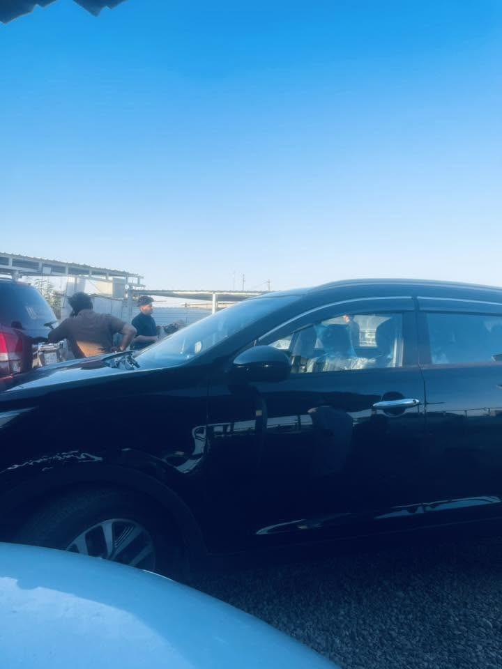 ‏سلام عليكم للبيع Kia٢٠١٦ سبورت لوناسود وارد أمريكي بيه صبغ بنيد فقط سيارة جديده حيل السعر١٣٥وبيه مجال الرقم لتصل***********$✈️ يرهم مراوس حسب القناعه والبيع المكان النبار الرمادي
