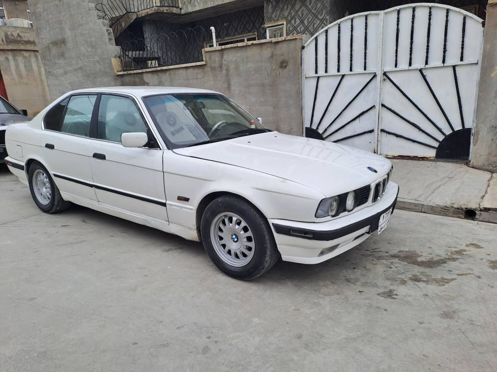 BMW1991.     525 كبس. توماتيك. 30$ سعر  سلايت. ته بريد ساردو كه رم. قبات مواصفات.  سياره. أوه ليات شه رت. به ناو ناكريتن رقم هه ولير سنه وي اوليات. شه رت.  
*********** أربيل, العراق
