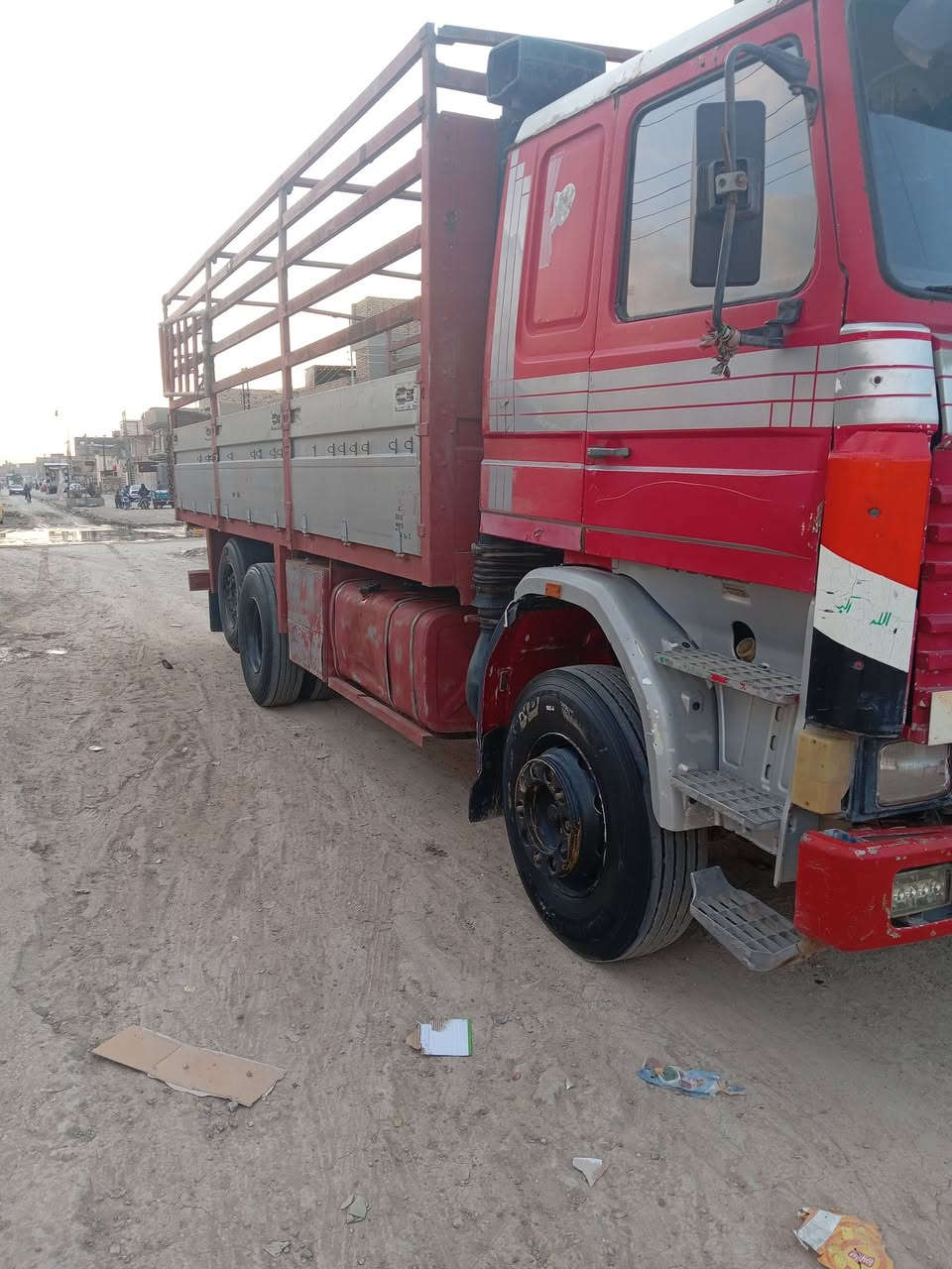 السلام عليكم سكانيا للبيع ***********
