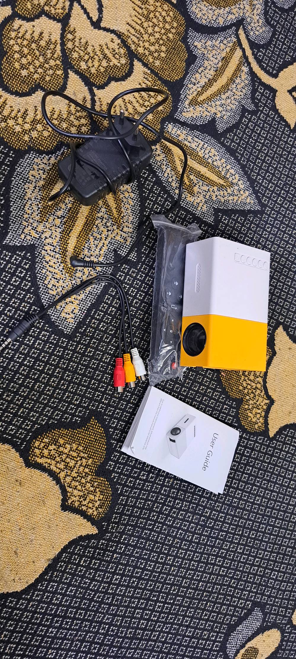 العنوان بغداد حي الجهاد المخابرات
بروجكتر نضيف مستعمل قليل مع كامل ملحقاته