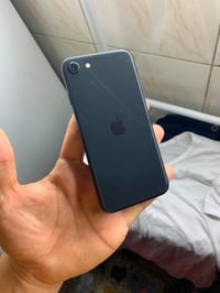 ايفون SE ٢٠٢٢ • ١٢٨ • بطارية ٩٧٪