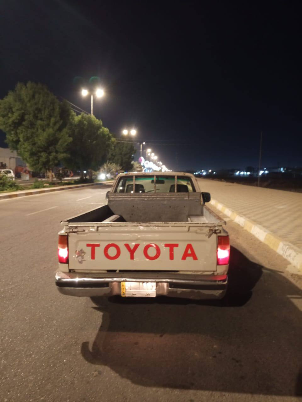 سلام وعليكم
بيكم 89 
مكينه حاويه ،وصدر جديد، وباتري جديد، وتايرات جديدة،  وشاصي مكفول رقم بابل الماني. السعر 40 

‏‪***********‬‏
