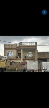 بيت للبيع موقع تجاري حي الجهاد قرب الكراج للاستفسار 07732140973