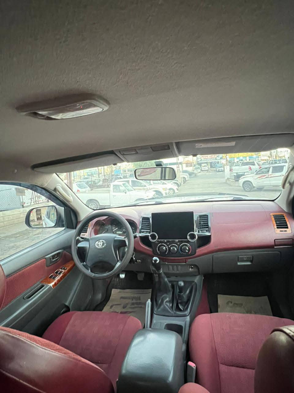 #معرض_اللوزي_لتجارة_السيارات
# TOYOTA 2015 خليجي 
قــــــــــــصـــــــــــعـــــــــــــــــه
جــــــيـــــــــــــــــــــــــــــــــــــد
 جــــــيـــــــــــــــــــــــــــــــــــــد
جــــــيــــــــــــــــــــــــــــــــــــــد
متــًــور :جــــــيــــــد
جــــــيـــــــــــــــــــــــــــــــــــــد
جــــــيــــــــــــــــــــــــــــــــــــــد 
----------------------------------------
#ملاحضه #صور_بندون_فلاتر
المواصفــــــــــات والاضافــــــــــات: 
محرك 2500 سي سي تيربو ديزل  دفع رباعي 4×4
 مع 4 مساند رأس 
جنط  #تويوتا_اصلي
زجاج كهرباء
مكيف هواء برد حامي 
زجاج خلفي مظلل
مانع سرقه 
راديو CD 
مدخل امامي USBج
شبك امامي نقل
ايدي الابواب نقل
ضباب اماميه
اكياس هواء امامية
نظام مانع انزلاق 
نظام مكابح  Abs
رقم الهاتف
0772533107


**إذا كنت صاحب هذا الإعلان وتريد حذفه لأي سبب، رجاءا أرسل رسالة إلى الدعم الفني**