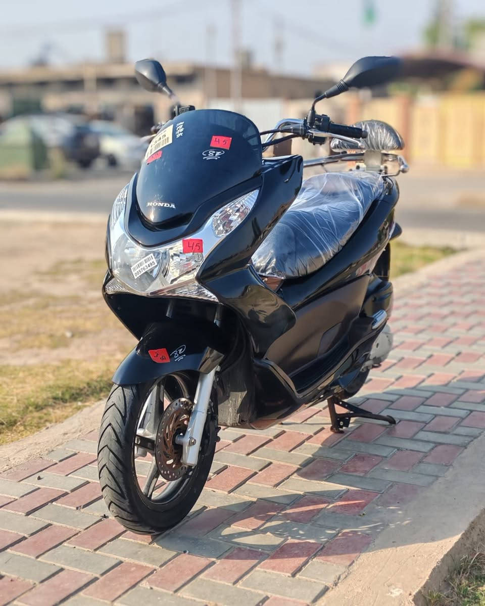 سلام عليكم....
دراجة (PSX)...(جيل الاول)  
🛵للبيع  
دراجة شلعه معدل كهربائيات كلهه شغاله 
دراجة جديده  بلادية
أي نقص مابيهة
جيب فيتر وتعال افحص
العنوان بغداد مدينه الصدر قرب مطعم ليمونة🍋 الاستفسار الاتصال على الرقم 📞 ***********
