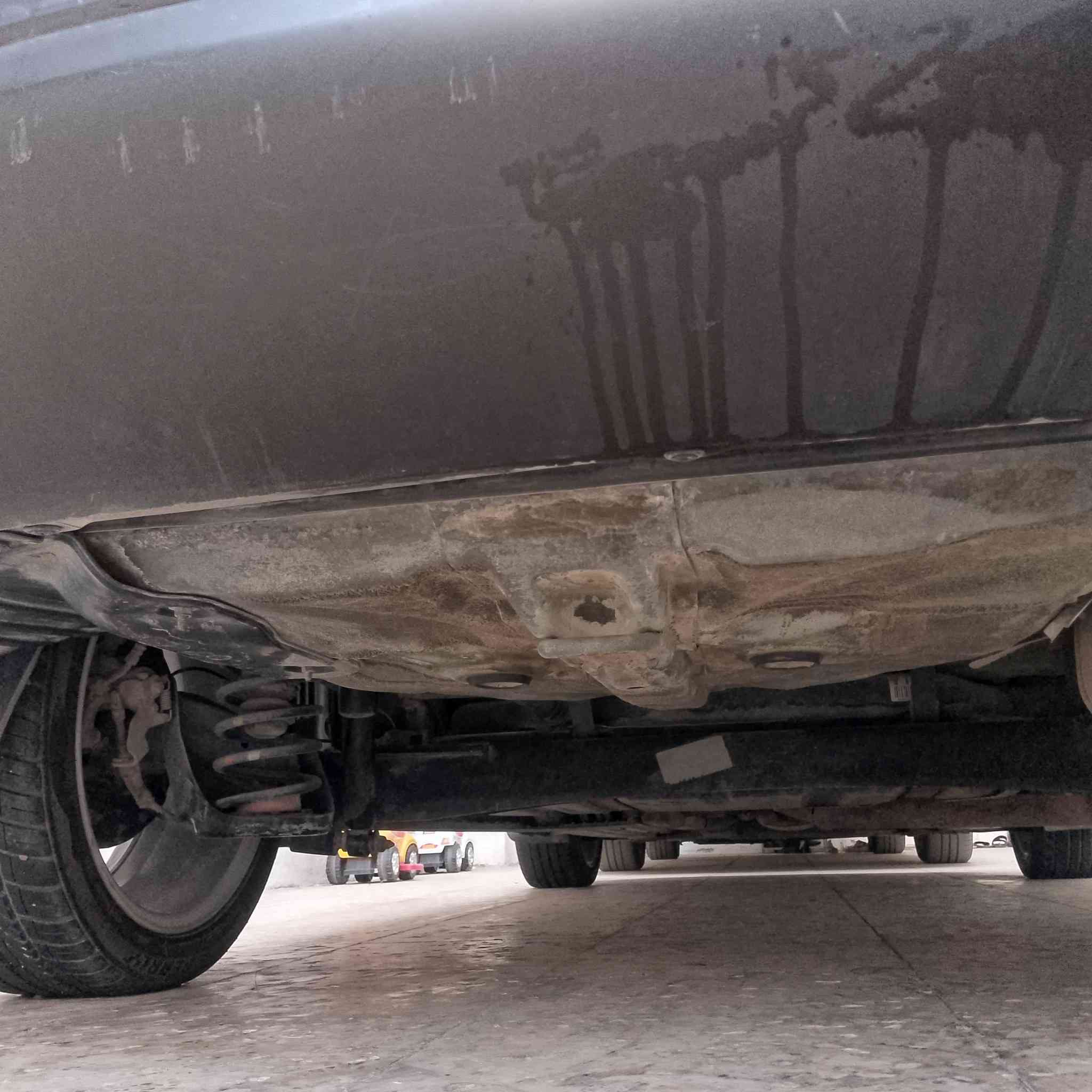 السلام عليكم كيا سيراتو ٢٠١٦ فول باستثناء البصمه 
امانه سياره نظيفه مناقصها شي بانزين محسن فقط لامانه 

بيها طخه بسيطه باب الصدر ع وضعها ممبينه 
بدون حادث او صبغ او ضربه 
السعر ١٣٣ وبيها مجال بسيط للطيبين 
مكان سياره بغداد العامريه 
***********
