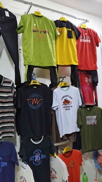 أبو غريب • حي واحد آذار • ملابس