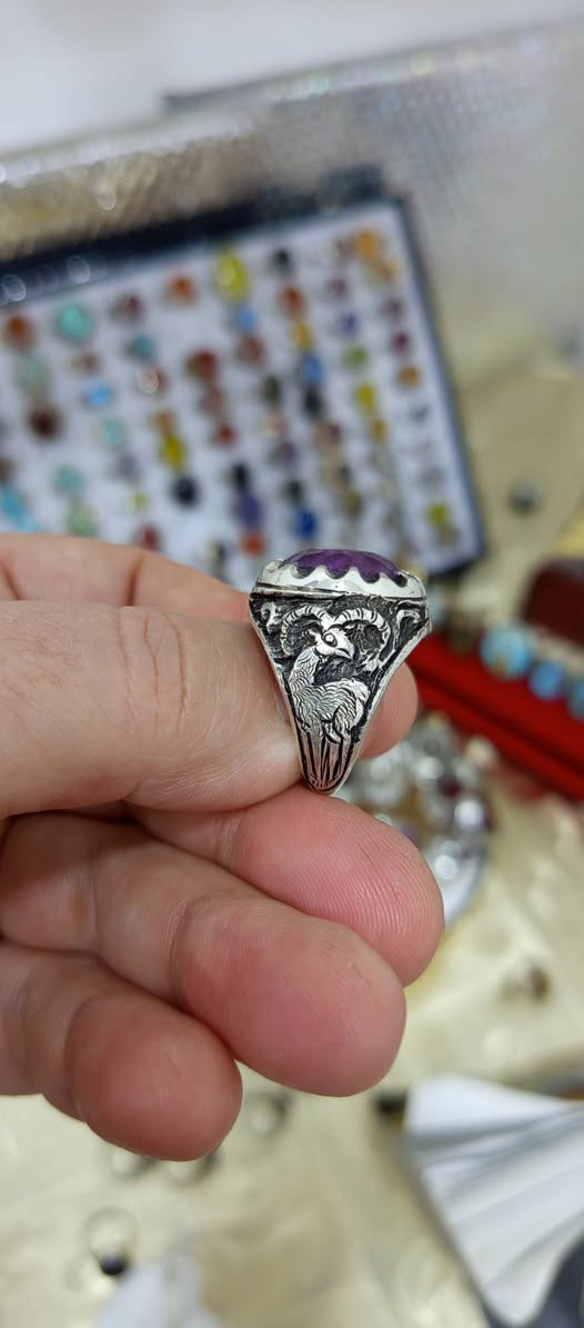 جمشت افريقي صياغة الغزال فضه عيار 925 قطعه كلش جميله و وراقيه للاستفسار التواصل ع الخاص


**إذا كنت صاحب هذا الإعلان وتريد حذفه لأي سبب، رجاءا أرسل رسالة إلى الدعم الفني**