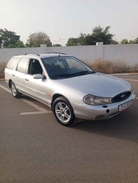 مونديو ٢٠٠٠ • ستايشن • قير عادي