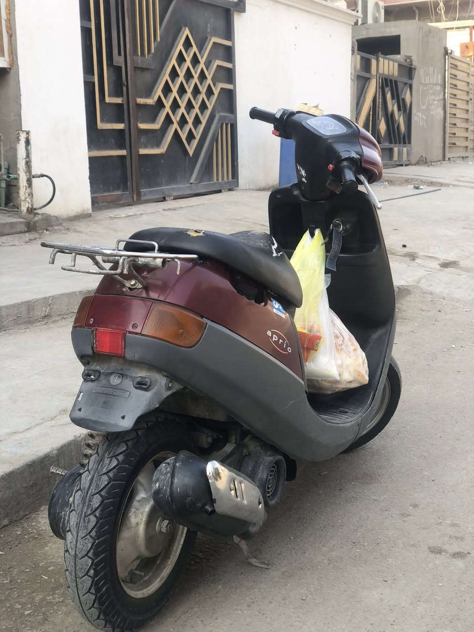 دراجه بطه نثيه 60الدراجه حواويه ما مفتوح برغي بيه الدراجه صارلي ست اشهر منزله رمبه واحد على واحد كلشي شغال نقص بس باتري بس مكاني بغداد دوره ما اجاوب خاص سعر 450الي يعامل اسد الخط***********
