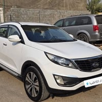 كيا سبورتج للبيع  *موديل 2013  *ماشية 106الف كيلومتر *حساسات خلفية  *ك...