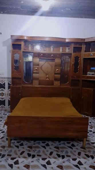 السلام عليكم غرفه نوم اخشاب للبيع غرفه نضيفه وجديده مابيه اي اضرار غرفه مامستعمله هواي متكونه من 6 قطع السعر 800 وبيه مجال العنوان الرمادي التاميم قرب جسر الحوز 
الاستفسار على هذا الرقم ***********
ملاحظه البيع مستعجل
