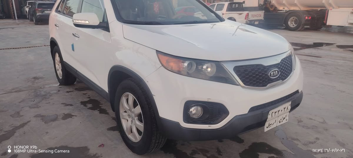 السلام عليكم 
سورنتو للبيع او مراوس 2012كفاله عامه والسونار موجود بالمنشور  محرك2400شرط شركه 7راكب تخم تايرات صدر جديد تبريد جديده معنى الكلمه سنويه نافذه بأسم كردي تحويل السياره بيها غرامه تنزل من سعرالسياره سعر143بي مجال
 مكاني واسط عزيزيه 
***********
*********** الصويرة, واسط
