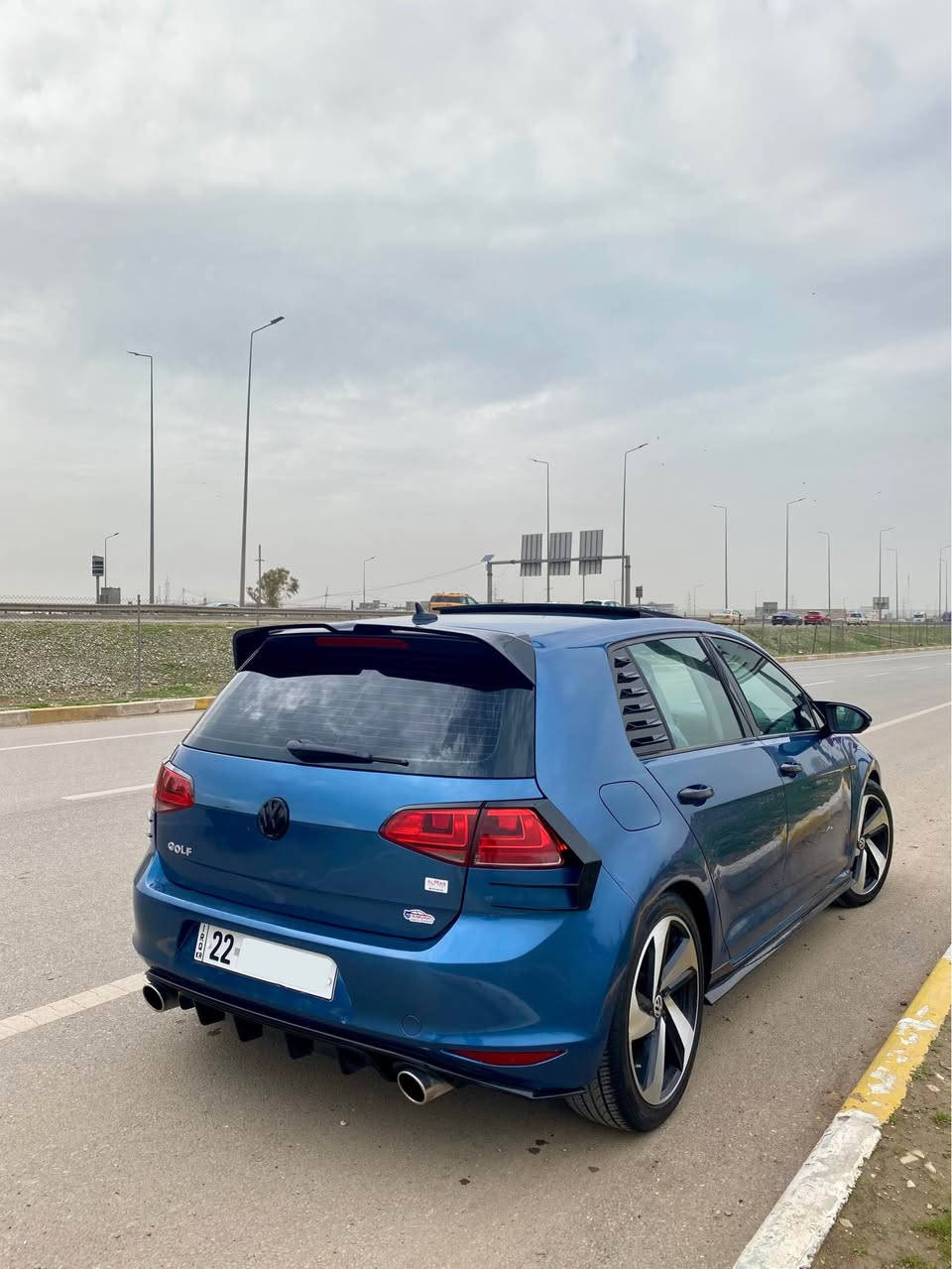 WV GOLF 
مۆدیل 2016
سیارەکە فول مواسەفاتە 
پانۆرامە 
شاشە گەورە و کامیرە ، کارپلەی 
ئاوێنە کارەبایی و رادار و هیتەر 
سیارەکە هەیکەلی کامل کرایتە GTI
ویل و دەعامی پشت و پێشی لایت و بەگ لایت چەمبەر و باڵی کامل کرایتە GTİ
سیارەکە ٢٣٠ هەزار غەرامەی لەسەرە پاش مەعامەلەی دەگەرێتەوە کریار رەقەم سەنەوی نوێیە تاوەکو 2029 
سیارەکە مەکینە 18 ی تۆربۆیە گێر و مەکینەی بەشەرتی فیتەر نەکرایتەوە نە دەنگی هەیە سیارەکە یەک دینار مەسرەفی تێدا نیە سیارەکە 4 پارچەی سبوغە بێ ژۆرێ نرخی ١١٢ وەرەقە و مەجالێکی کەم
بۆ زانیاری زیاتر لە کۆرەک و واتسئەپ پەیوەندی بکەن 
ژمارەی مۆبایل : *********** أربيل, العراق
