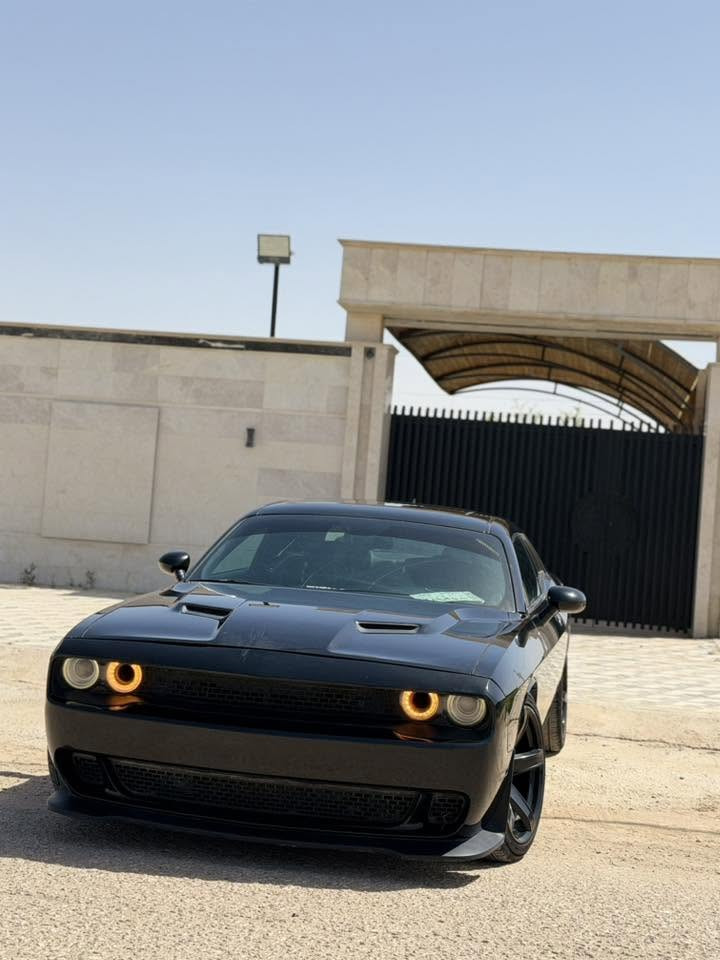 جالنجر موديل 2015 

‏ rt 5.7.              V8.             Super track pak
سياره فول مواصفات سوبر تراك باك :

1- فتحة سلايد 
2- تشغيل عن بعد
3- كشن كهرباء تدفئه 
4- ستيرن تدفئه 
5-  السياره ماشيه —— الف ميل تقريبا
6-ويل نجمة خسفه قويه 
7- مري هيتر  
8-سستم صوت الباين
9- بلكات ريسنك  
10- دعاميه محدثه هلكات
11- فيول بم حدثته يم احمد موبار
12- كامرة دوارة + حساسات ورادار جانبي ( نقطه عمياء )
13-سبويلر ريد اي

حادث جاملغ وبنيد بامريكا بدون شاصي حتى الراديتر بلادي مالتها — ايرباك طاك
بالعراق بيها جاملغ خلفي جهة السايق  

رقم بغداد
السعر 155 

‪***********‬
