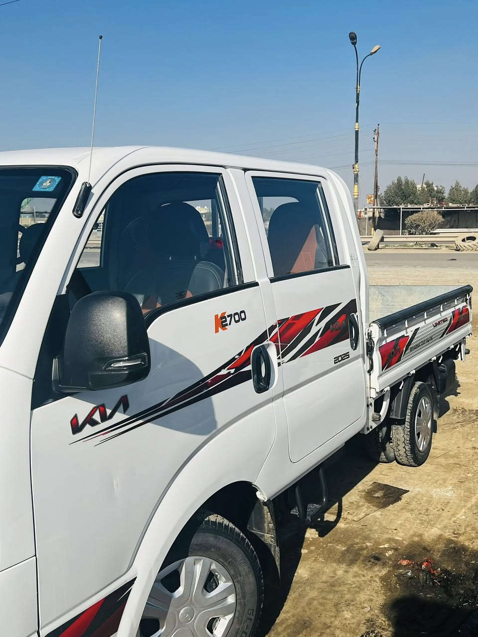 السلام عليكم
كيا دبل قماره 

موديل 2025 

ماشيه 36000 كيلو متو

رقم بغداد جديد انكليزي

كير و مكينه بلاد مكفول 

فول مواصفات 

السعر 175$ وبيها مجال بصيط 

بيها فقط تكحيل باب السايق السياره مكفوله 

مكاني بغداد الخالصه ناحيه الوحده 

اللستفسار ***********
