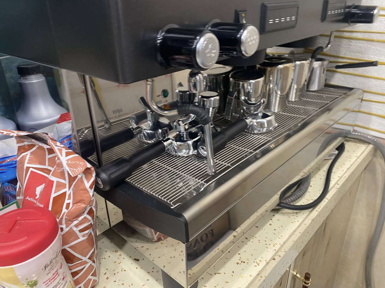 للبيع نظيفه جدا


**إذا كنت صاحب هذا الإعلان وتريد حذفه لأي سبب، رجاءا أرسل رسالة إلى الدعم الفني**