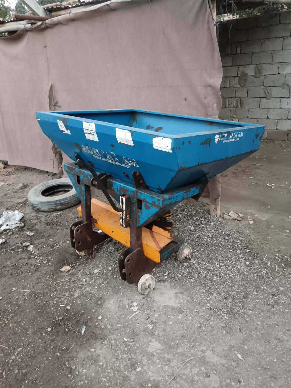 للبيع  جديده المكان ديوانيه مهناويه اتصل***********
