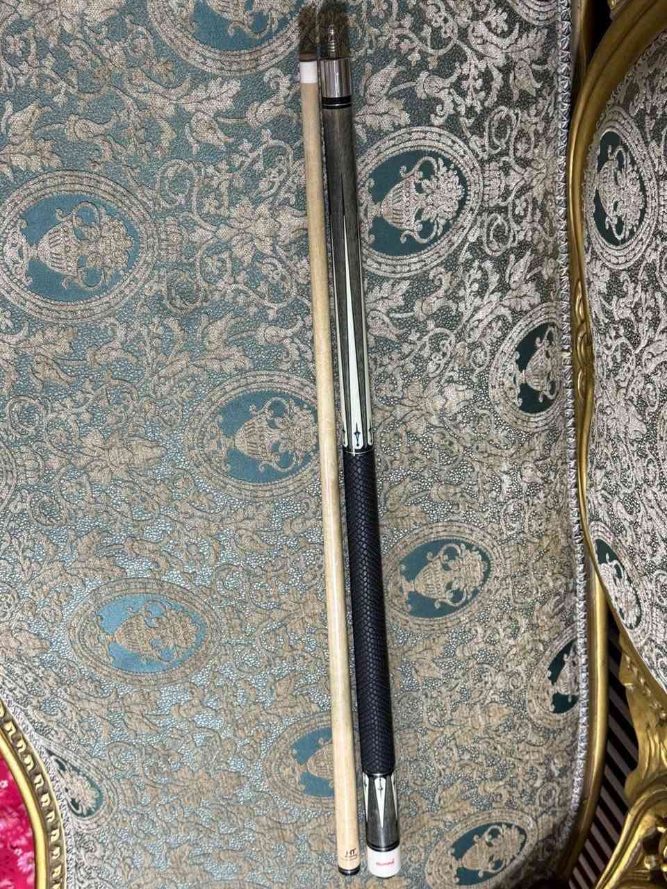 السلام عليكم 
كيوب فيوري كوبا اصلي نضيف جداً 
شادلة تب كامواي ياباني اصلي
الكيوب عدل موس عل فحص
السعر 160 الف
مكاني بغداد / كرادة
***********
