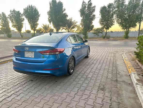 سلام عليكم ورحمة النترة لبيع موديل 2017سيارة جاهزة مكينة كير صدر تبريد كفالي الصبغ والضربة عدة الدعامية مصبوغة مكينة دوش 2000 السعر 127وبيها مجال مكان السيارة البياع الاتصال على ***********
