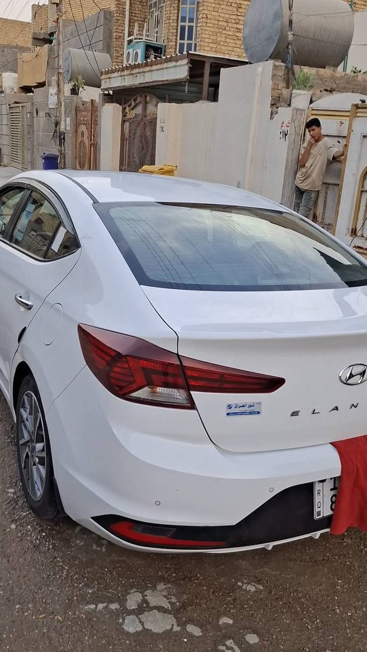 السلام عليكم
النترا 2020 خليجي
فول مواصفات للاخير 1/1
مكفولة كفالة عامة من صبغ وتبديل وبارد
4 سلندر 2.0 دوش 
ماشيه 138KM حقيقي 
فتحه سقف 
بصمات تشغيل وابواب وصندوق 
ترحيب عند الاقتراب 
اشاير بالمري شفط كهرباء 
لد امامي وعدسه زنون
تبريد ثلج قطعتين امامي وخلفي 
حساس امامي وخلفي 
تحكم ستيرن 
انظمه قياده 
نورمال-ايكو-سبورت-
شاشه اندرويد  
ويل كـاب بلادي كروم     السياره احله من الصور بهواي 
السياره بسمي تحويل ثاني يوم رقم بغداد 
رقم صاحب السيارة 
***********
