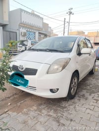 للبيع يارس موديل ٢٠٠٦ مكفولة من كلشي رقم نجف انكليزي بسمي مكينة ١٦٠٠ ا...