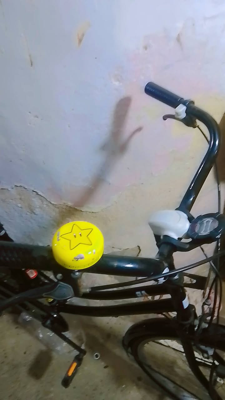 *********** بايسكل حجم 26 موديل 18 السعر 140 هو واغراضه
