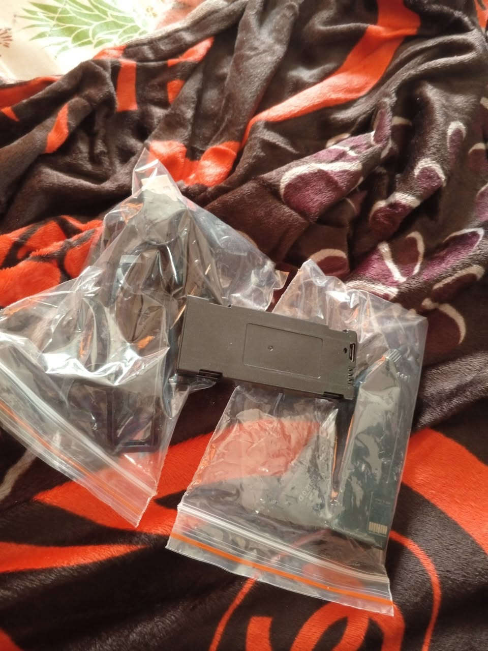 سلام عليكم
درون M2 للبيع 

سعر 300الف بيها مجال 

تصوير 360درجة مع بطاريه 2

طيران 450متر 

للتواصل ***********مكاني بغداد
